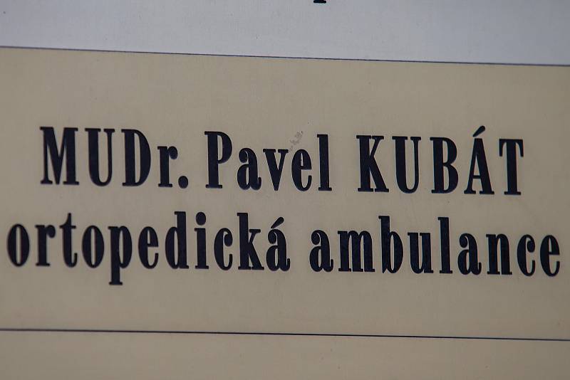 Zrušená ambulance ortopedie v Golčově Jeníkově.