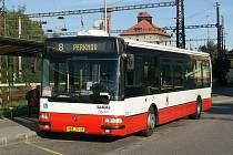 Autobusy městské dopravy v Brodě opět čekají covidové změny. Ilustrační foto.