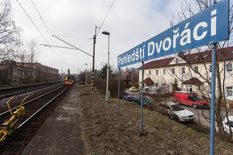 Rekonstrukce železničního mostu přes řeku Sázavu na trati Havlíčkův Brod - Pardubice - Rosice nad Labem.