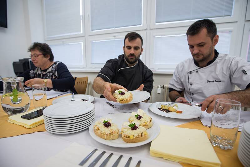 Soutěž Bramborová pochoutka na Obchodní akademii a hotelové škole v Havlíčkově Brodě.