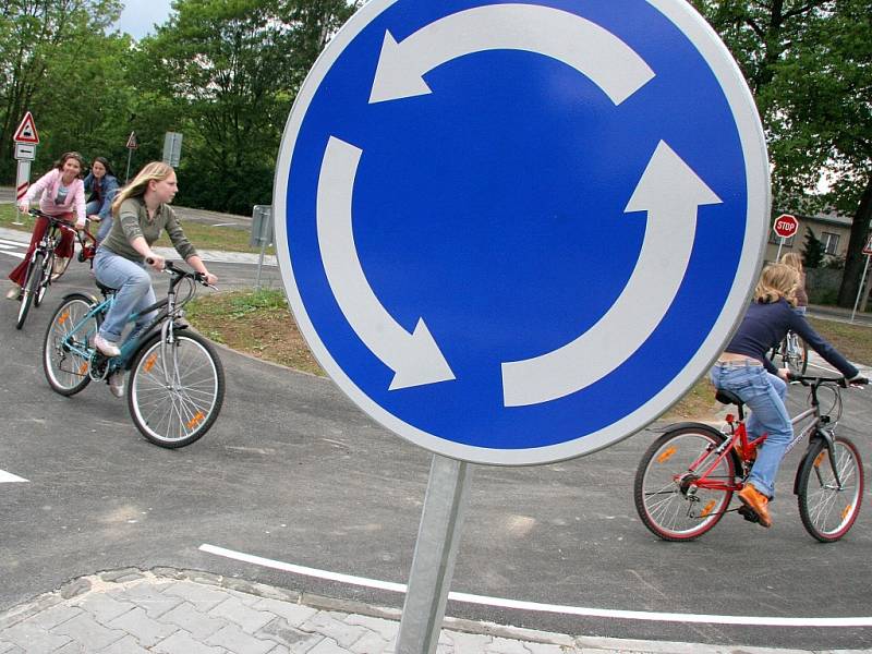 Moderním dopravním hřištěm se zase mohou chlubit ve Světlé. 