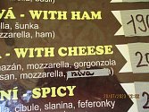 Klamavá reklama ohledně deklarovaného sýra.