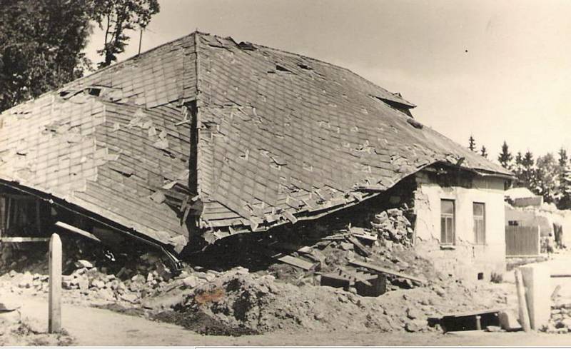 Bombardování Ždírce na konci války