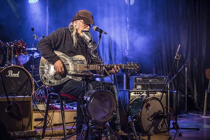 Václav Blabolil alias Stoker One Man Band byl jedním z těch, kteří odstartovali revoluci v Chrudimi.