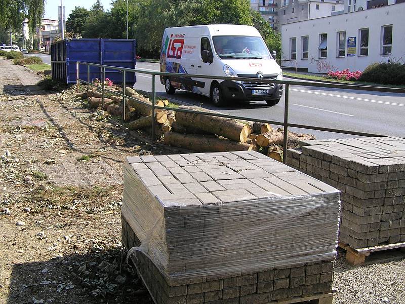 Na Masarykově ulici v Havlíčkově Brodě začaly práce na více než kilometr dlouhé cyklostezce.