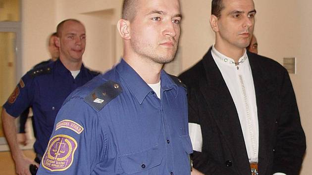 Případ expolicisty Martina Foltýna se táhne čtyři roky. Krajský soud v Brně teď kauzu sebral jihlavskému soudci Chalupovi. 