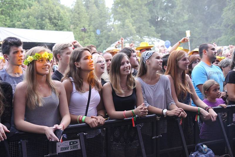 Šestnáctý ročník multižánrového hudebního festivalu Sázavafest.