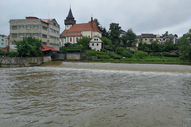 Rozvodněná Sázava na Havlíčkobrodsku.