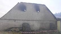 Vyhořelý sklad v Ronově nad Sázavou.