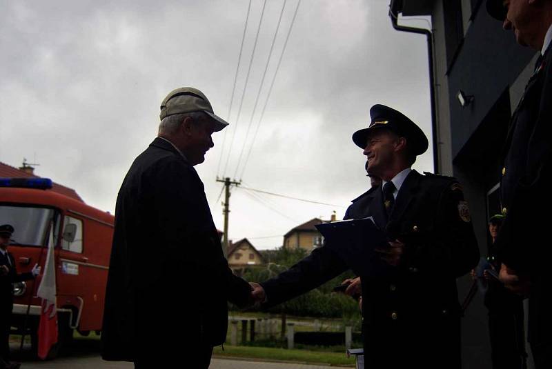 HASIČI SLAVILI. Celou akci započalo již ráno otevření nové zbrojnice. Foto:Michaela Pavlisová