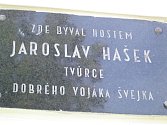 Paměstní deska na hostinci U České koruny