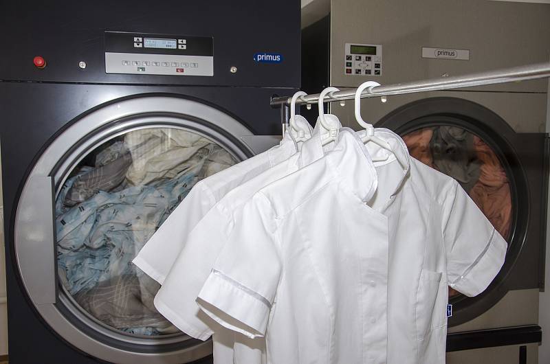 Majitel Prádelny Nova v Jihlavě chce prádelnu udržet, stálo ho to zdraví.