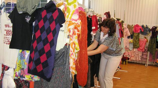 Celý týden je v mateřském centru Zvoneček otevřen dobročinný bazar.