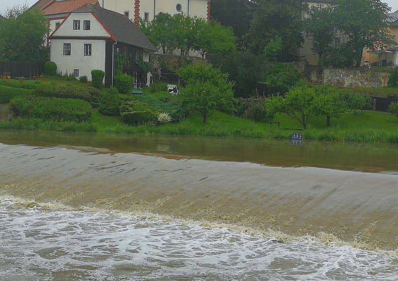 Rozvodněná Sázava na Havlíčkobrodsku.