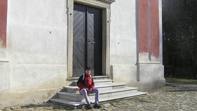 Turisté, kteří kostel v Zahrádce navštěvují by mohli slyšet v budoucnu i hlas jeho zvonu.