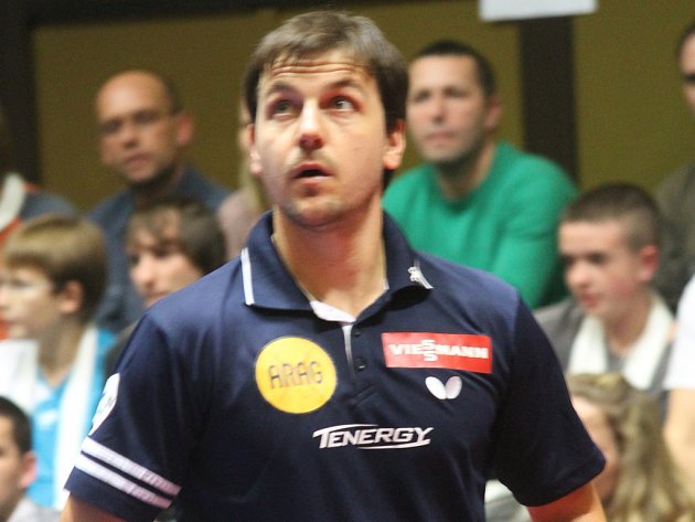 Timo Boll jen nevěřícně koukal.