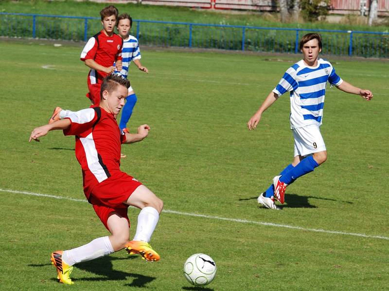 Rozlučka se nepovedla. Na poslední podzimní zápas nebudou v dobrém vzpomínat starší žáci brodského Slovanu, kteří doma nestačili na Prostějov. Kategorie U15 prohrála 2:5, jejich o rok mladší kolegové dokonce 0:7.