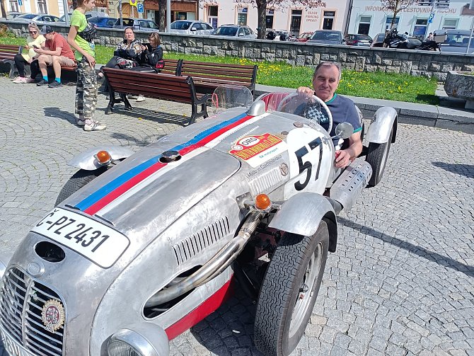 Jaroslav Prášek a jeho slavný vůz Aero Minor Sport