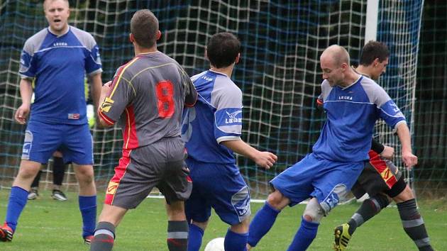 Tři góly dali fotbalisté Starého Ranska na hřišti přibyslavského béčka a odvezli si tři body za výhru 3:2. 
