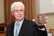 V roce 2011 získal Jiří Grygar nejvyšší ocenění České astronomické společnosti, Cenu Františka Nušla.