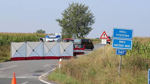 Na silnici hořelo ženské tělo