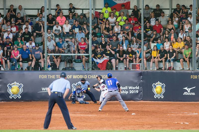 Zápas Mistrovství světa mužů v softbalu mezi týmy České republiky a Filipín.