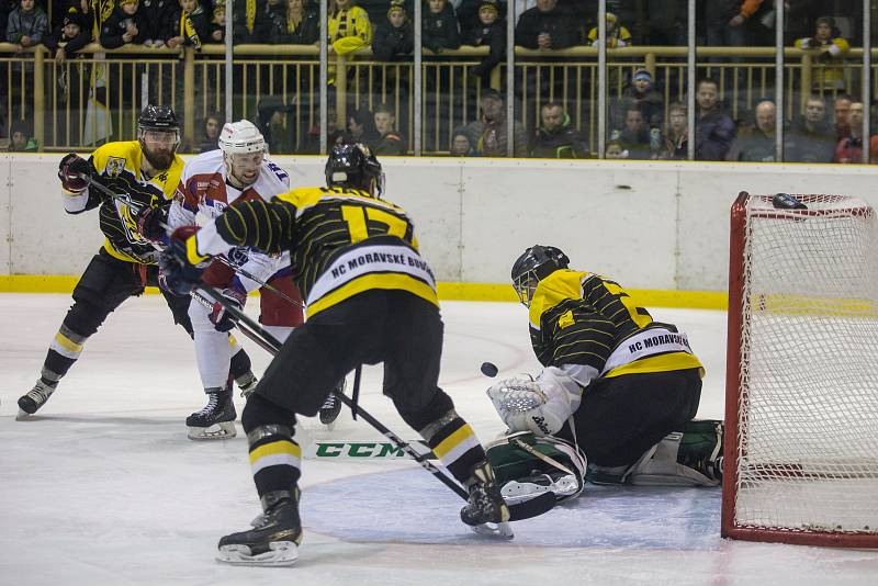 Druhé finálové utkání II. ligy mezi HC Moravské Budějovice 2005 a BK Havlíčkův Brod.