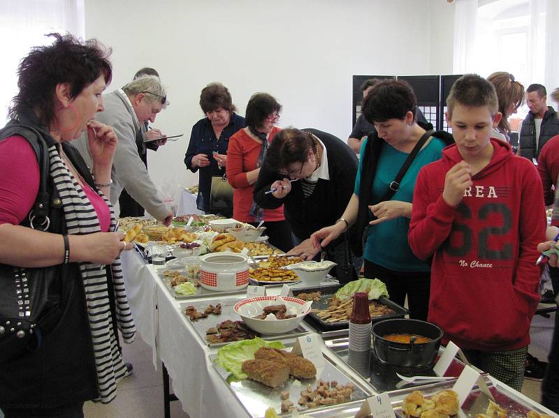 Kuchařské soutěže se těší velké oblibě, Jeníkov se inspiroval ve Svatém Kříži u Havlíčkova Brodu.