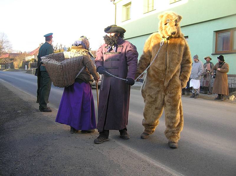 Masopustní průvod maškar obnovili v Pohledu před pěti lety.