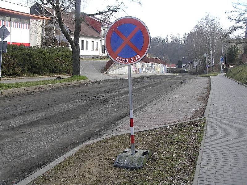 Začala oprava Chotěbořské, v sousedních ulicích není k hnutí