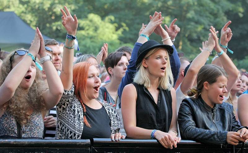 Jubilejní patnáctý ročník multižánrového hudebního festivalu Sázavafest.