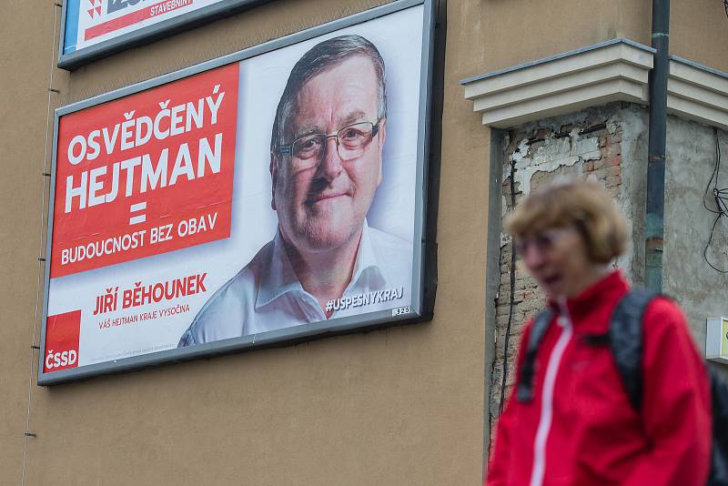 Politické billboardy v Havlíčkově Brodě.