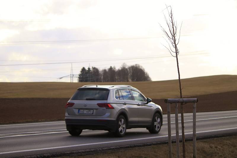 Podél silnice I/38 odhalila Česká inspekce životního prostředí několik prohřešků.