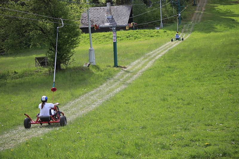 Horské káry na Kadlečáku u Světlé.