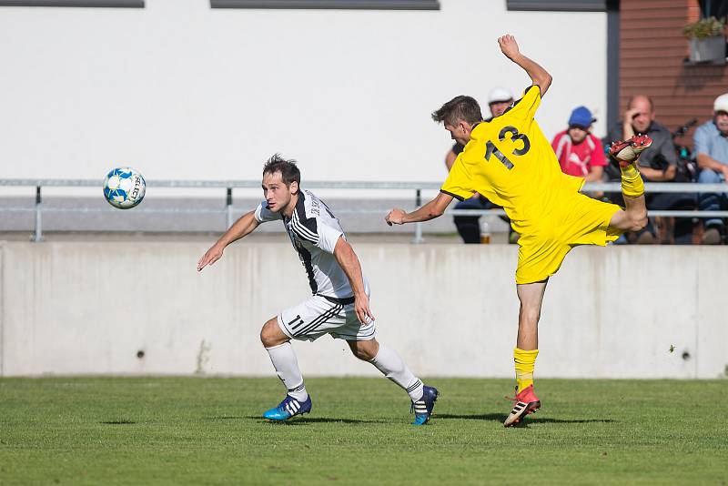 Fotbalové utkání krajského přeboru mezi FK Kovofiniš Ledeč nad Sázavou a TJ Sokol Bedřichov.