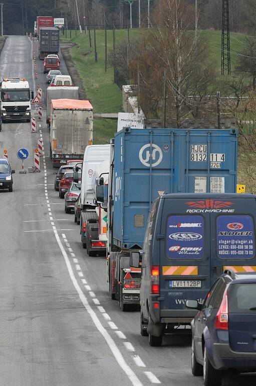 Oprava silnice I/38 mezi Jihlavou a Havlíčkovým Brodem.