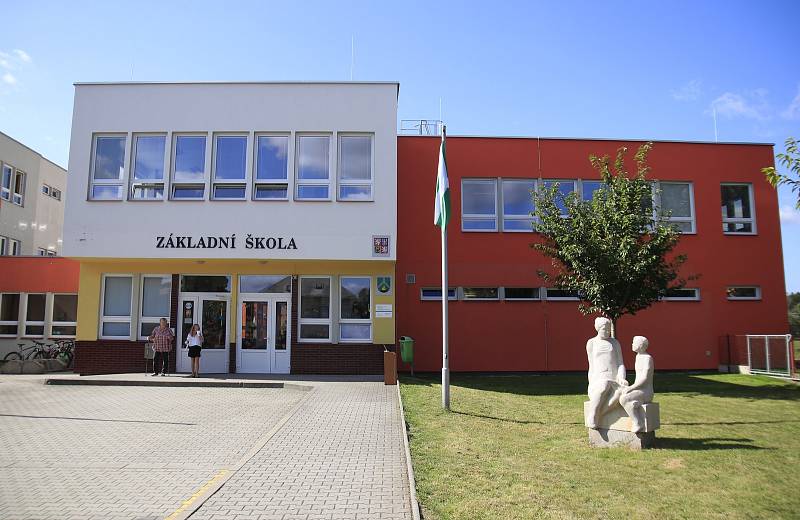 Slavnostní otevření přístavby ZŠ Ždírec nad Doubravou.