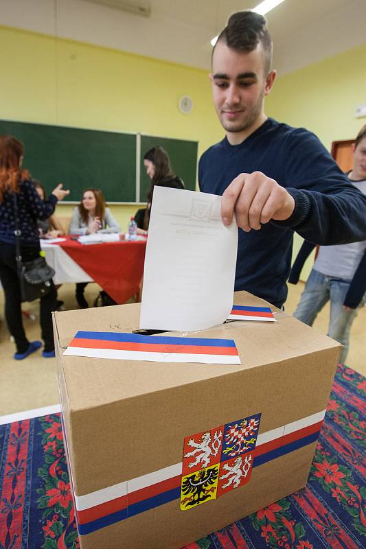 Studentské prezidentské volby v Obchodní akademii a Hotelové škole v Havlíčkově Brodě.