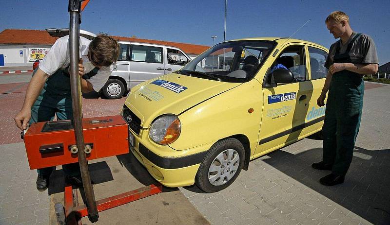 Policie uspořádala v září akci Vysočinou na silnicích bezpečně. Řidiči využili příležitost a nechali si bezplatně a bez hrozby sankcí zkontrolovat technický stav svých aut.