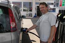 Kde je nejlevnější benzín? Ilustrační foto.