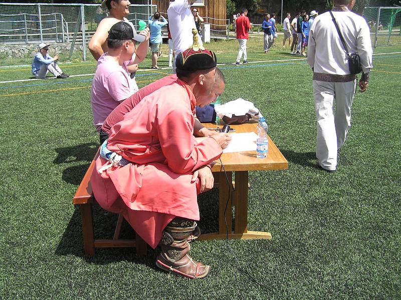 NAADAM. Mongolská kultura je pro Čechy zvláštní, barevná a exotická.