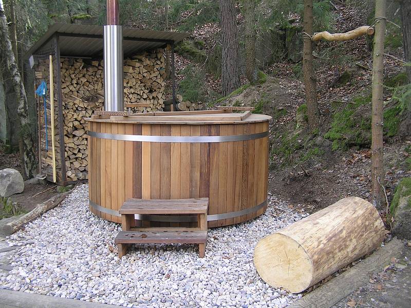 Projekt originální sauny se zrodil v hlavě Michala Čepka a jeho manželky Marie.