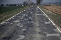 Opravy silnice mezi Ledčí a Hojanovicemi startují na jaře