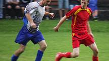 Hattrick vstřelil brodské rezervě světelský snajpr Miroslav Křikava (u míče) a podílel se výrazně na výhře 5:0. 