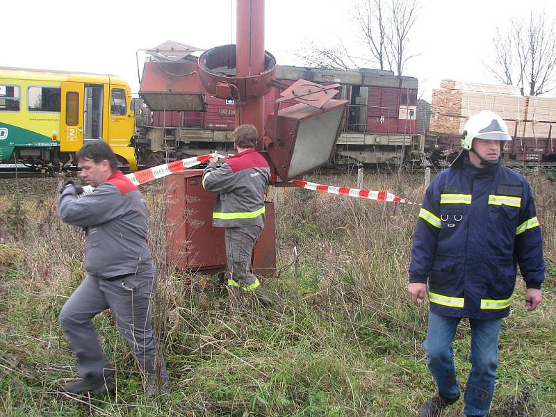 Železniční nehoda ve Ždírci nad Doubravou se stala na podzim roku 2008.