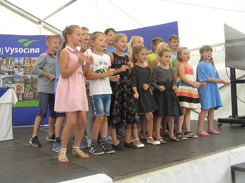 VESNICE ROKU. Sobíňov má důvod slavit, obec oslovila porotu hlavně společenským životem a smělými plány do budoucna.