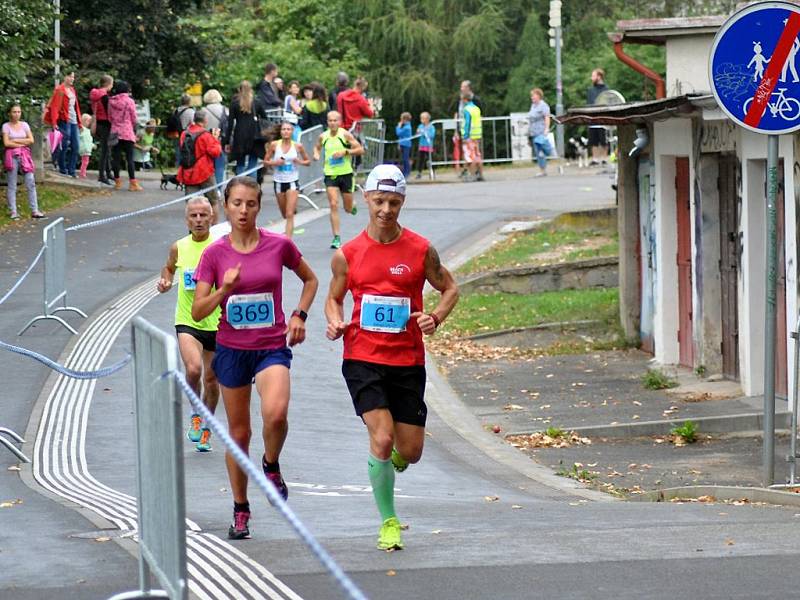 V sobotu v havlíčkobrodském areálu Plovárenská proběhl za účasti 750 běžců třetí ročník B:GROUP Havlíčkobrodského půlmaratonu, který se stejně jako v minulých letech konal pod záštitou Města Havlíčkův Brod.