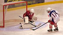 Třináctou výhru si v I. lize mladšího dorostu připsali hokejisté BK Havlíčkův Brod (v bílém) a zatím v soutěži neztratili ani bod.