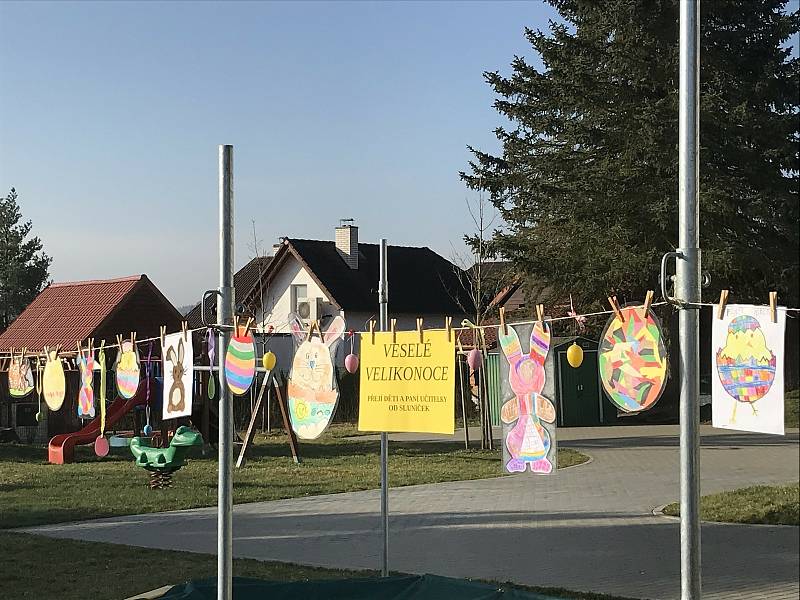 Školka v Lánské ulici ve Světlé přivítala Velikonoce výstavkou.
