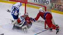 Hokejové utkání čtvrtfinále play-off 2. ligy mezi domácím BK Havlíčkův Brod (v červeném) a HC Tábor.